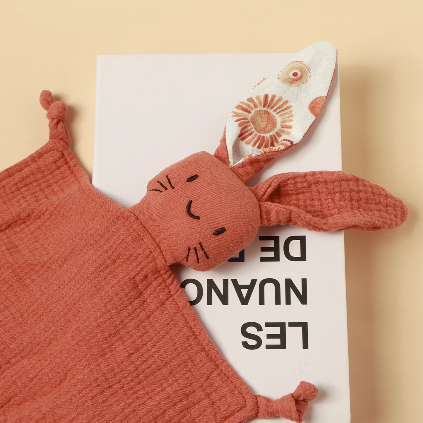 Embroidered Drool Bibs With Different Ears Cat Faces Baby Pure Cotton Sleeping Comfort Towel Baby Comfort Drool Handkerchief ﻿